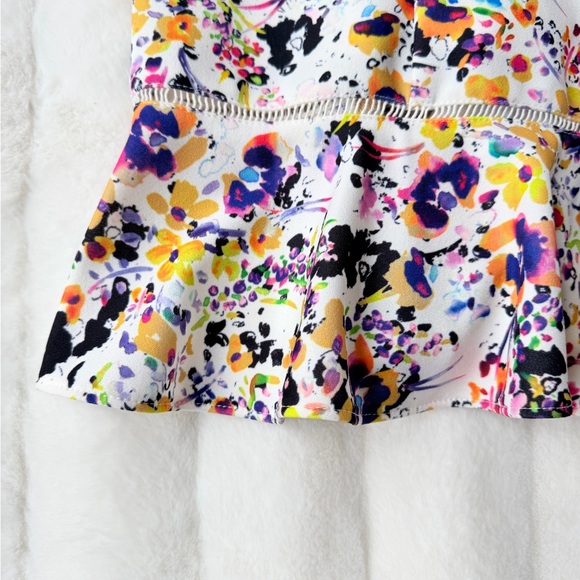 BETSEY JOHNSON Floral Mini Dress Ruffle Hem Fit & Flare - Picture 4 of 8